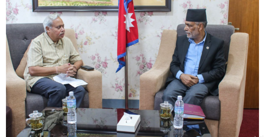 कृषिमन्त्री अधिकारीसँग भारतीय राजदूत श्रीवास्तवको शिष्टाचार भेट