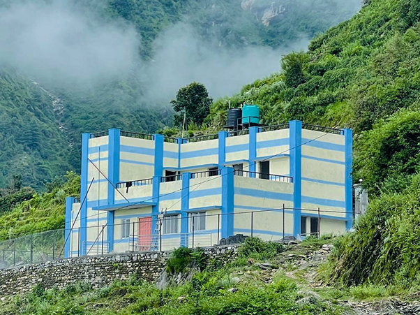 भुकम्पले पूर्णरुपमा क्षति पुर्याएको धार्चेको काशीगाउँ स्वास्थ्य चौकी पुनःनिर्माण
