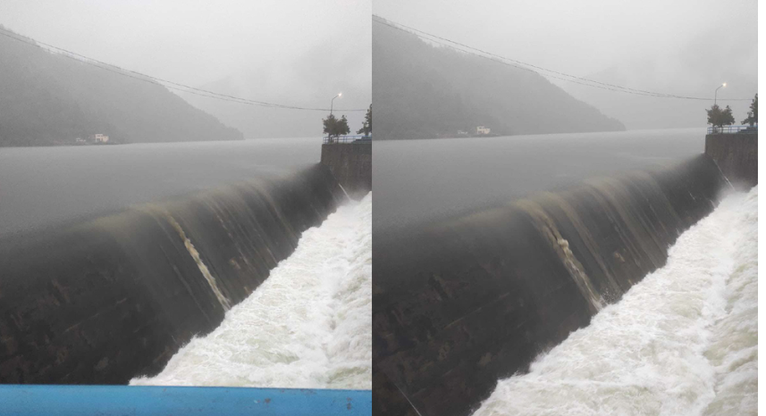 कुलेखानीको जलाशयको ढोका खोलियो, उच्च सतर्कता अपनाउन आग्रह