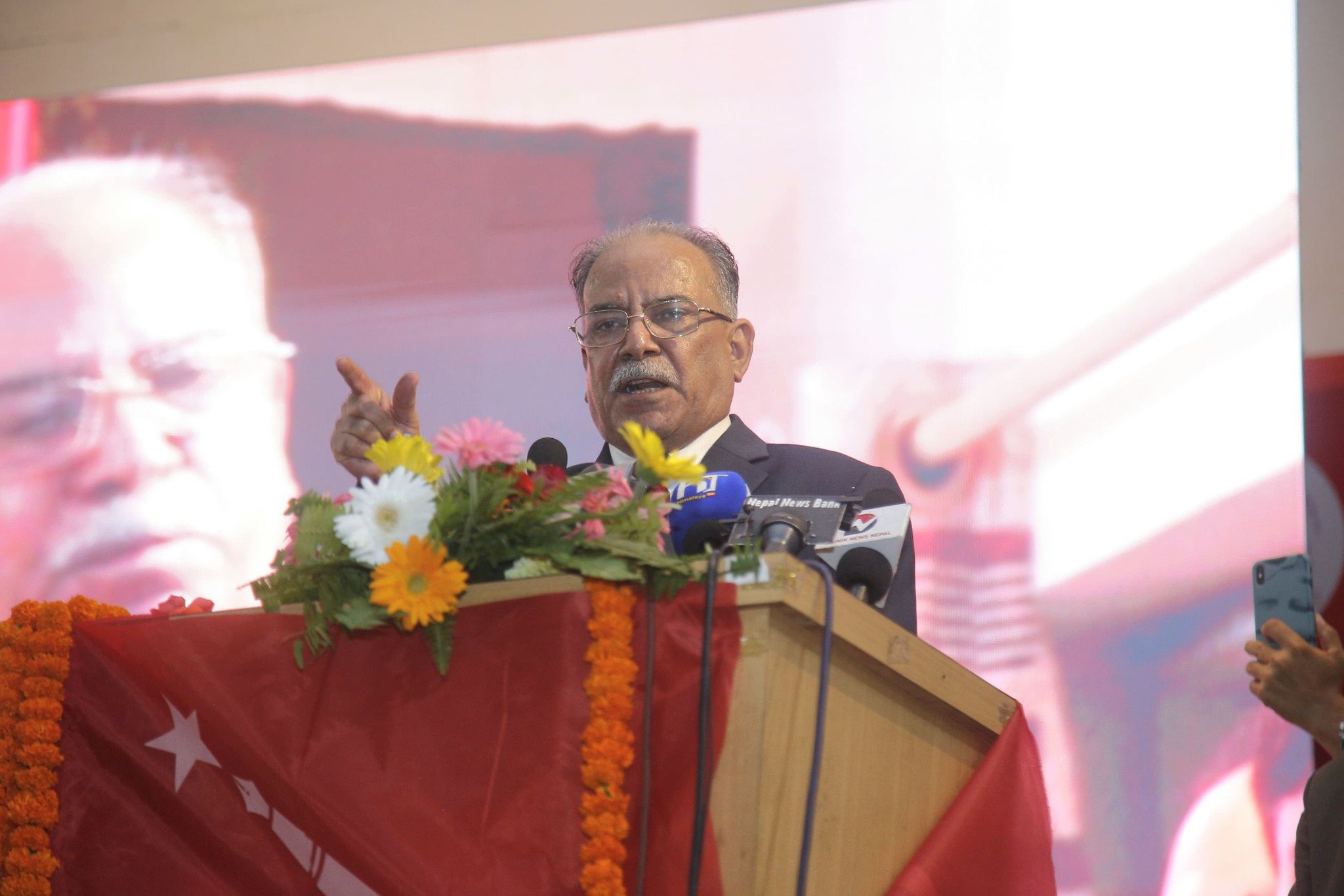 विद्युत निर्यात बढ्दै जाँदा मुलुकको आर्थिक समृद्धिमा महत्त्वपूर्ण योगदान पुग्छः प्रचण्ड
