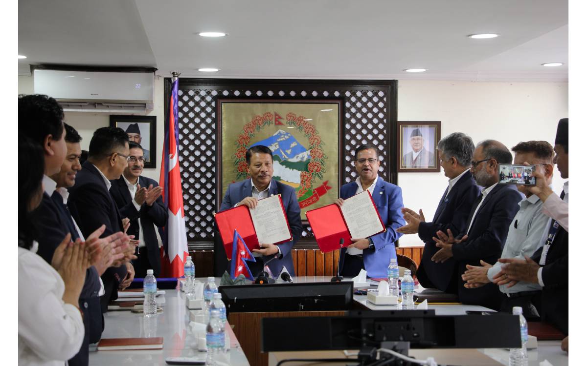 उपप्रधानमन्त्री सिंह र सचिव गेलालबीच कार्यसम्पादन सम्झौता