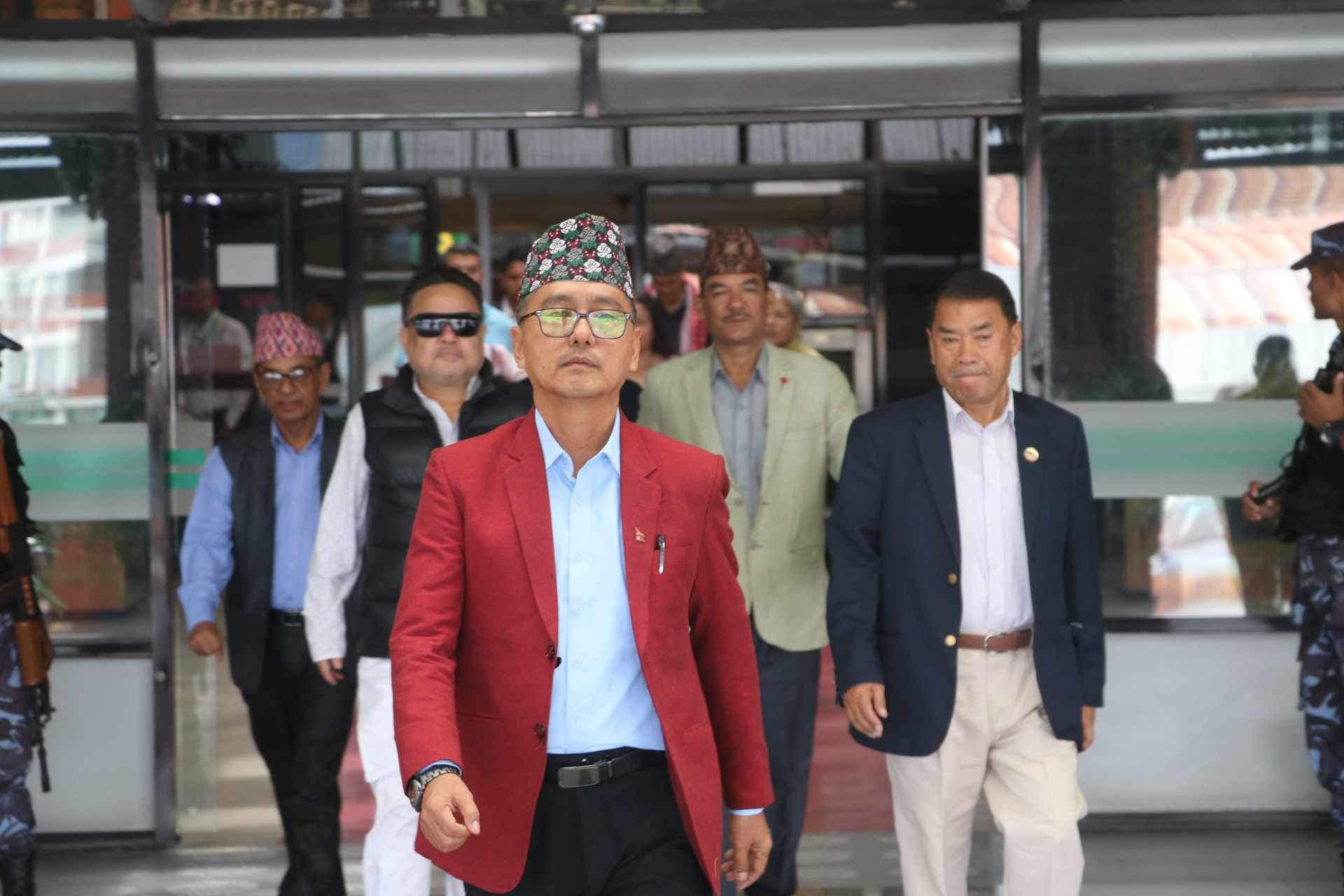 राप्रपा अध्यक्ष लिङ्देनको नेतृत्वको प्रतिनिधिमण्डल बेलायत प्रस्थान