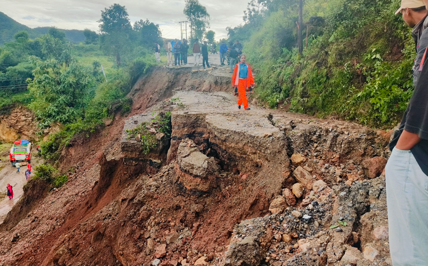 राजमार्गको अवस्था हेरेर सार्वजनिक यातायात सञ्चालन गर्न महासङ्घको आग्रह