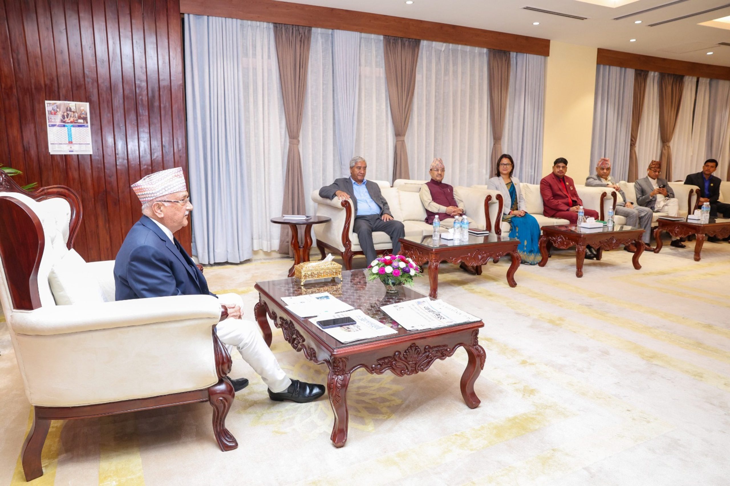 बालुवाटारमा सत्तारुढ दलको शीर्ष नेताको बैठक