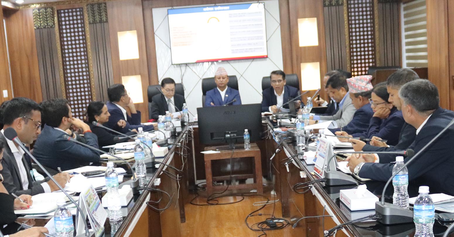 मुलुक र जनता लाभान्वित हुनेगरी कार्य गर्न आयोगलाई ऊर्जामन्त्रीको निर्देशन