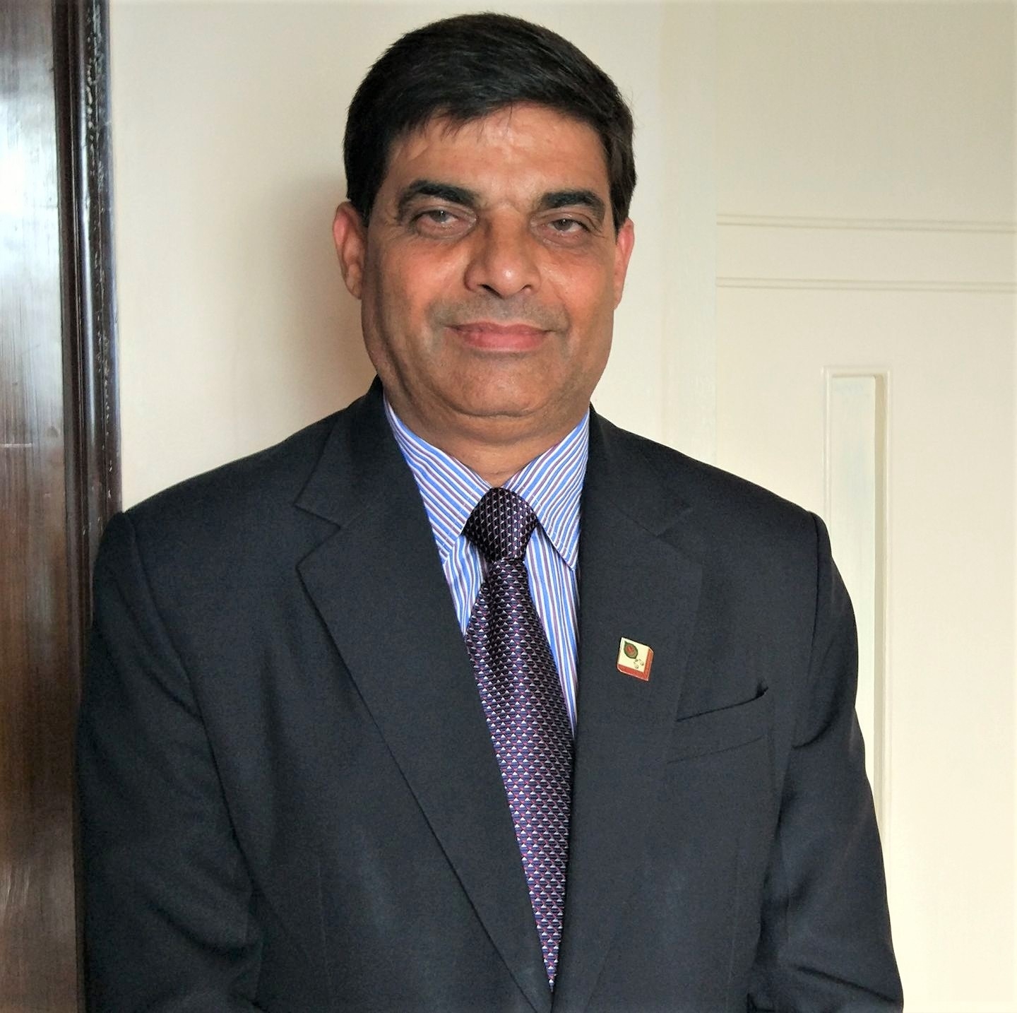 सर्वोच्चका उपरजिष्ट्रार घिमिरेले बार अध्यक्षविरुद्धको मुद्दा फिर्ता लिने