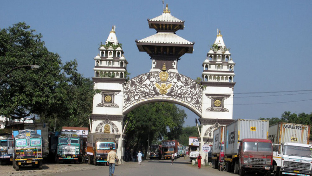 वीरगञ्ज नाका हुँदै भित्रिने चार पाङ्ग्रे सवारीसाधनको आयात घट्यो