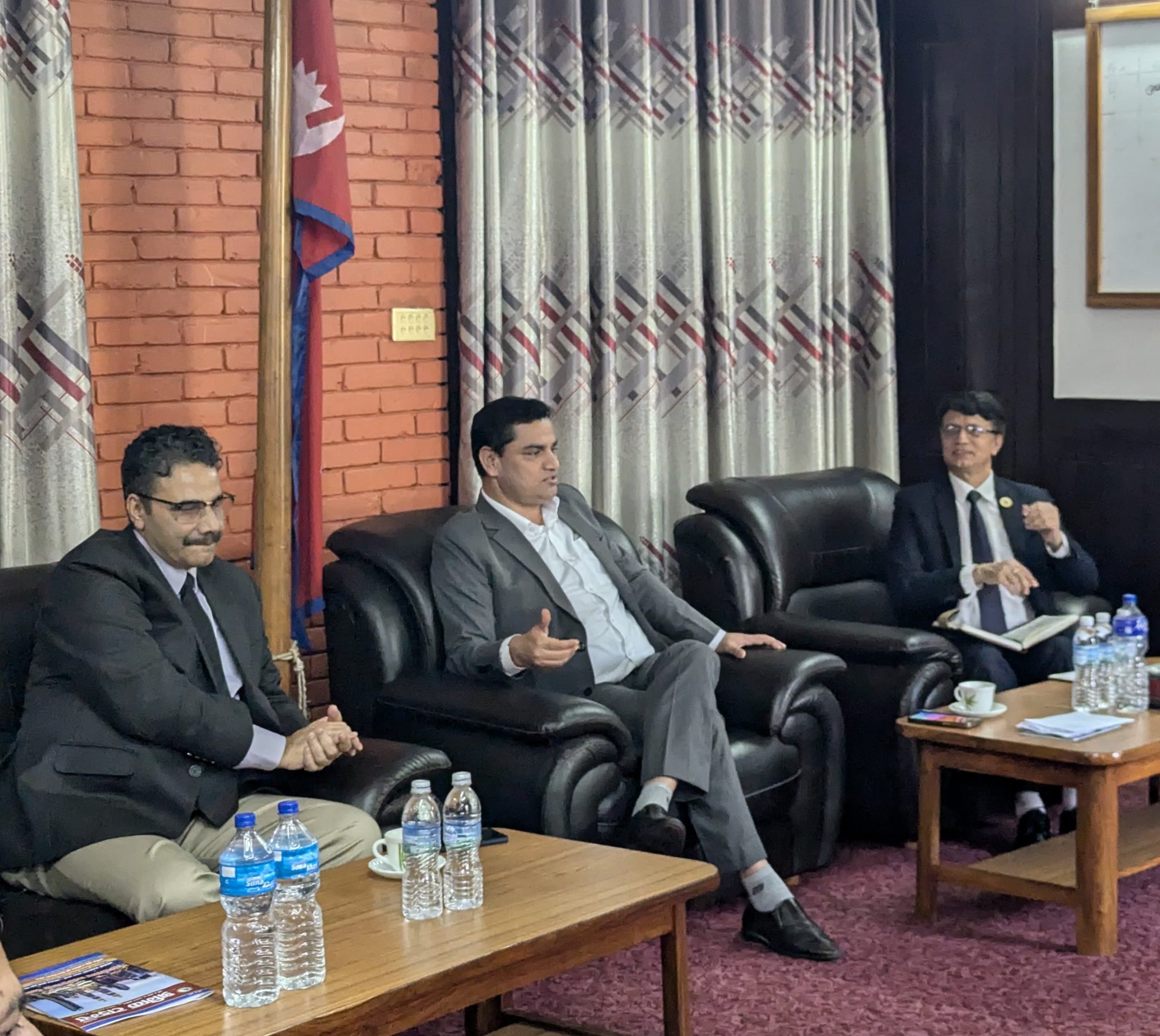 आधारभूत औषधि कम मूल्यमा उपलब्ध गराउन सरकार तयार छः स्वास्थ्यमन्त्री पौडेल