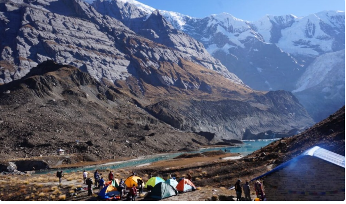 अन्नपूर्ण प्रथम हिमालको आधार शिविर क्षेत्रमा आन्तरिक पर्यटकको भीड