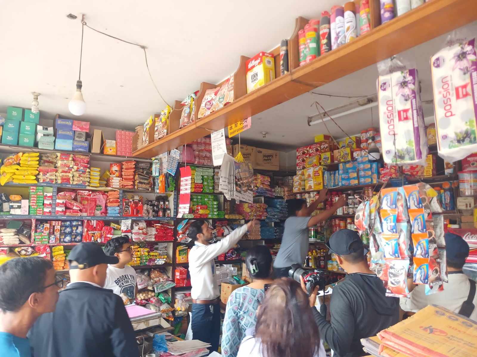 अनुगमनका क्रममा काठमाडौंका अधिकांश पसलमा म्याद गुज्रिएका सामान फेला