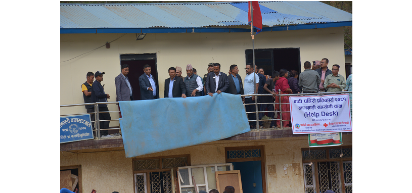 उपप्रधान तथा सहरी विकासमन्त्री सिंहद्वारा पनौतीको बाढीपहिरो प्रभावित क्षेत्रको निरीक्षण