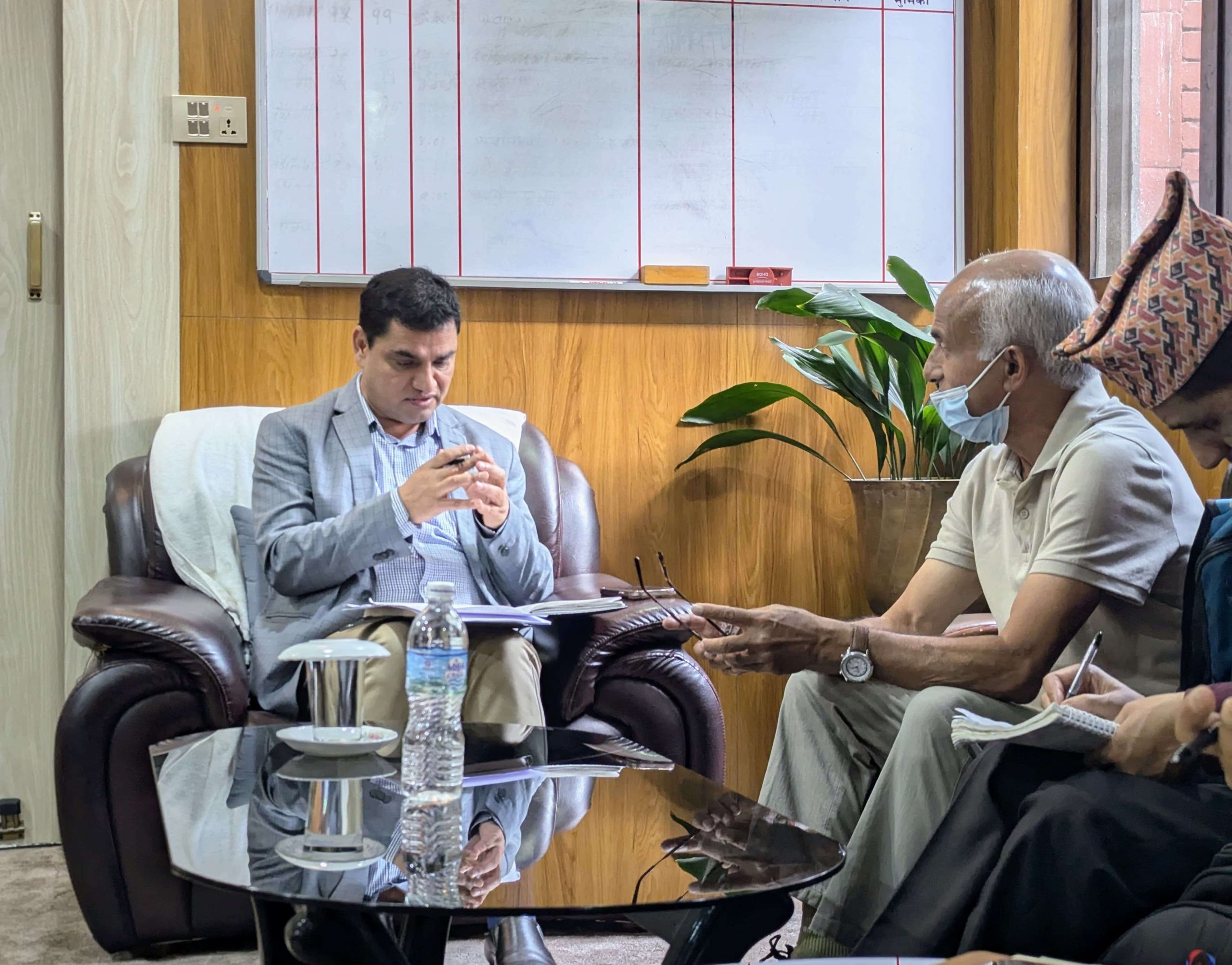 स्वास्थ्यमन्त्री पौडेलले डा. केसीलाई भने-तपाईंले उठाएका माग पूरा गर्न प्रक्रिया अघि बढाएका छौँ