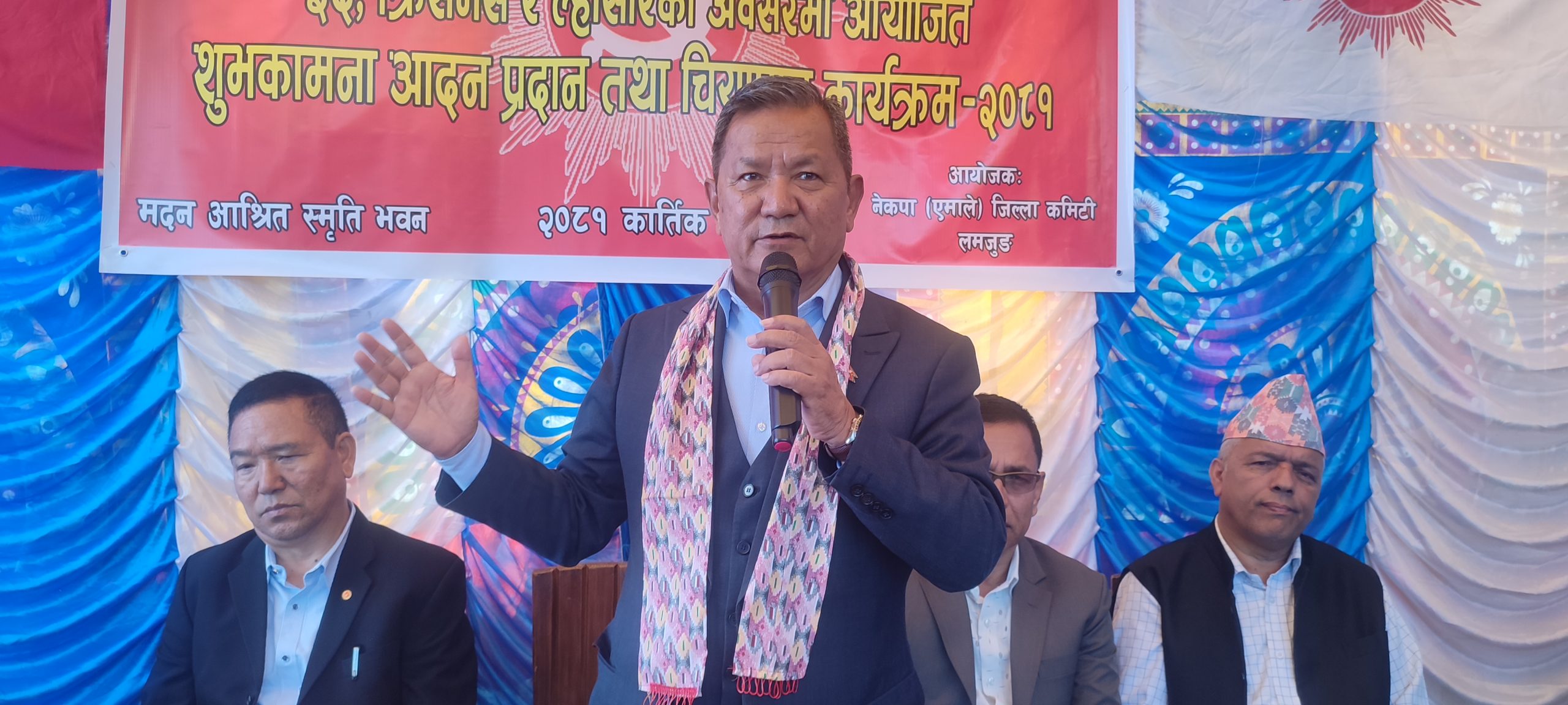 सहकारी ठगीमा संलग्न सत्तापक्ष र विपक्ष नहेरि सबैलाई कारबाहीको दायरामा ल्याउँछौंः सञ्चारमन्त्री गुरुङ