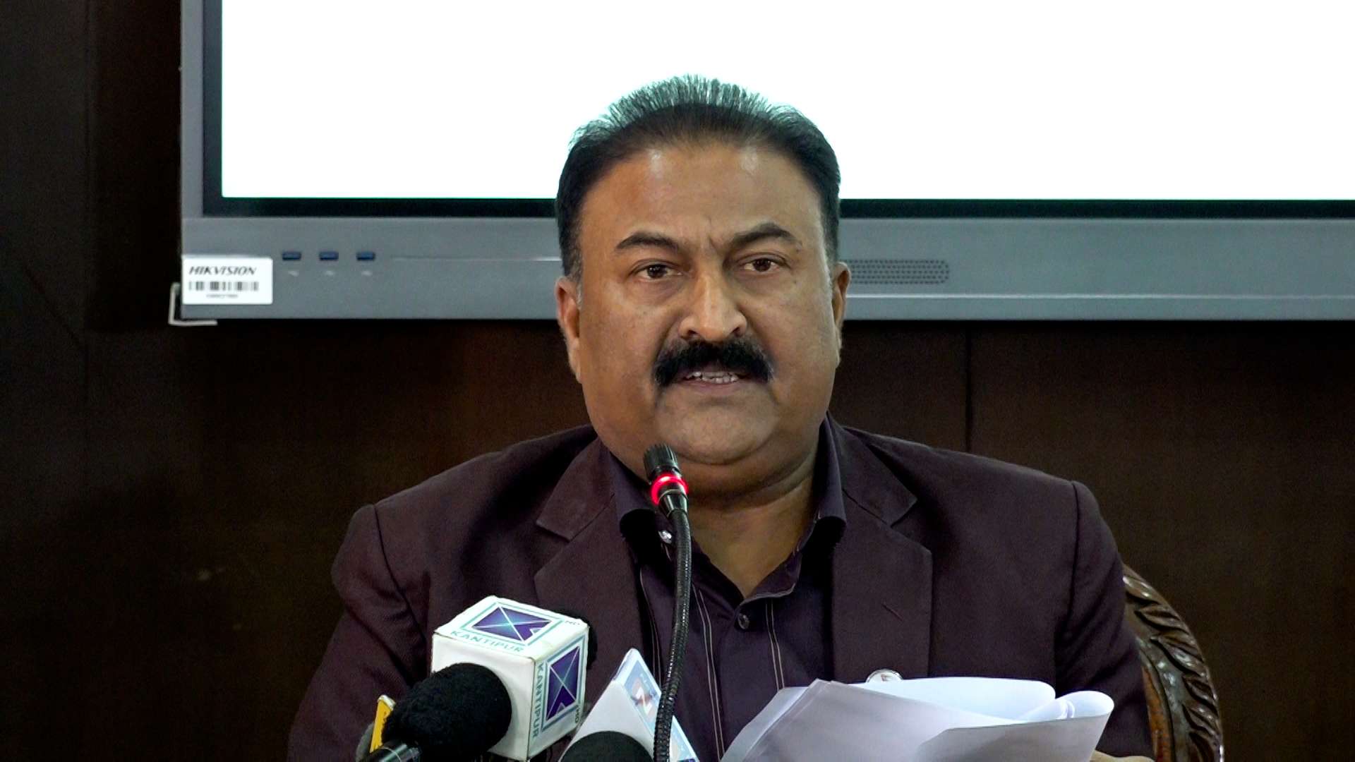 मन्त्री गुप्ताले राजीनामा दिदै भने- कहिले काहिँ नखाएको विष पनि लाग्दो रहेछ