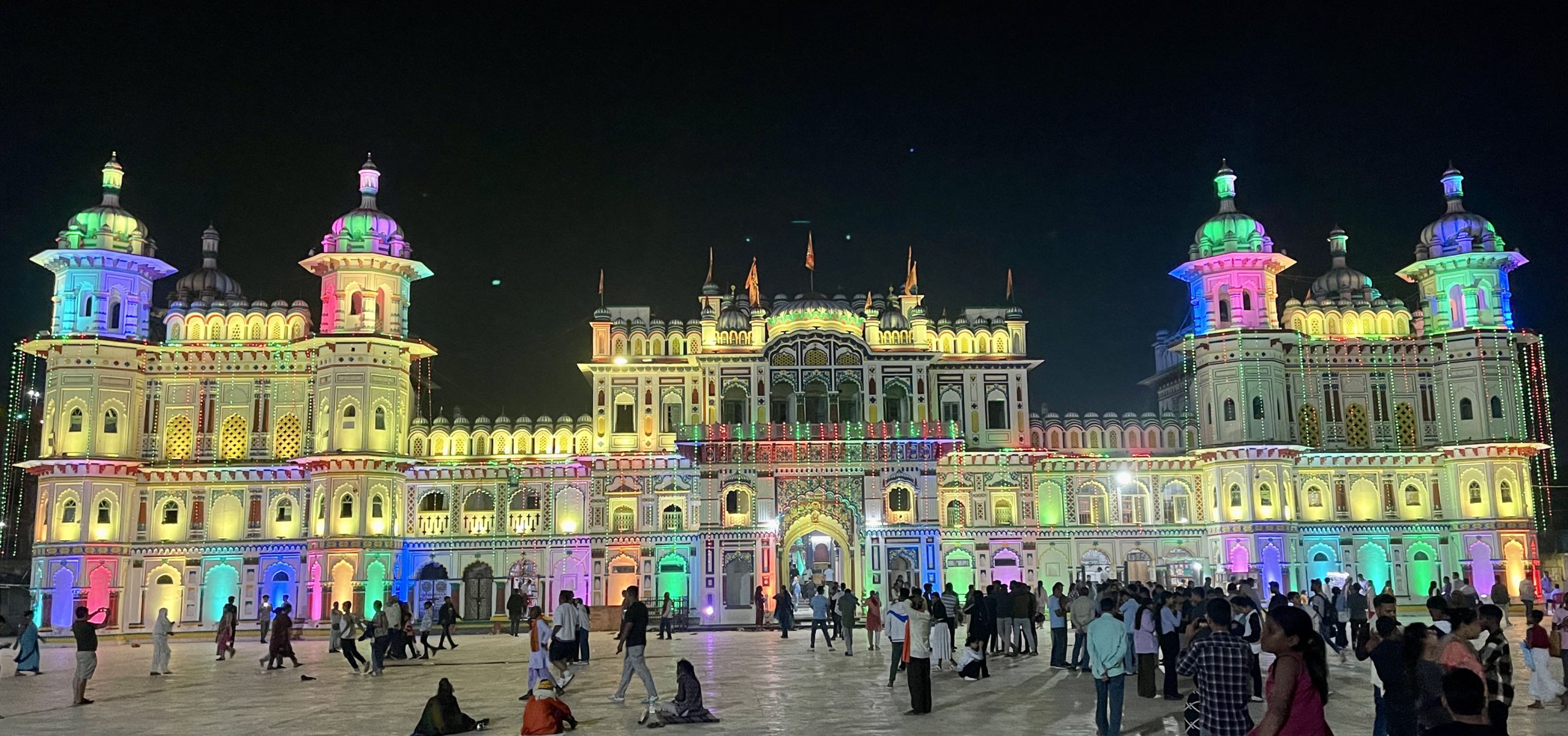 जनकपुरधामलगायत मधेशमा हर्सोल्लाषपूर्वक मनाइने छठपर्व सुरु, आज नहाय खाय