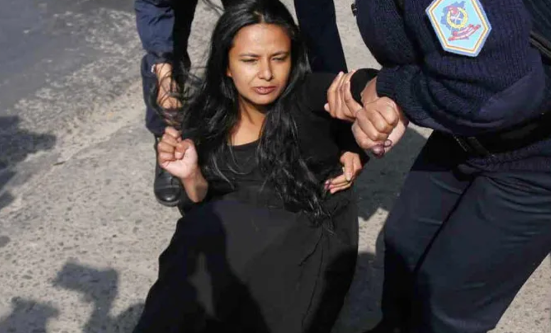 सर्वोच्चको अदालतको बोर्डमा कालो छ्यापेको अभियोगमा बिनु यादव पक्राउ