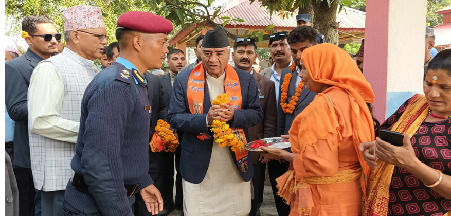 कांग्रेसका सभापति देउवा डडेल्धुरामा, अधुरा आयोजना सम्पन्न गर्ने प्रतिबद्धता