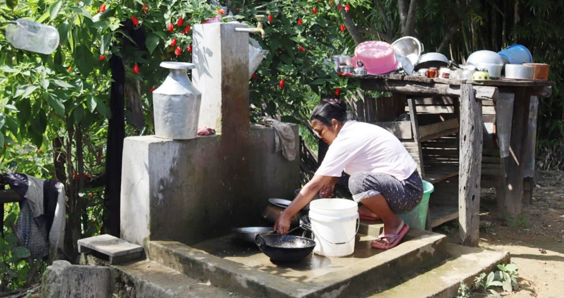 घरमै धारा पुगेपछि डोकोमा पानी बोक्ने बाध्यता हट्यो