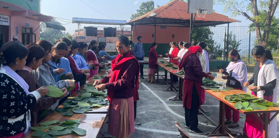 गोरखाको द्रव्यशाह क्याम्पसमा दुनाटपरी गाँस्ने तालिम