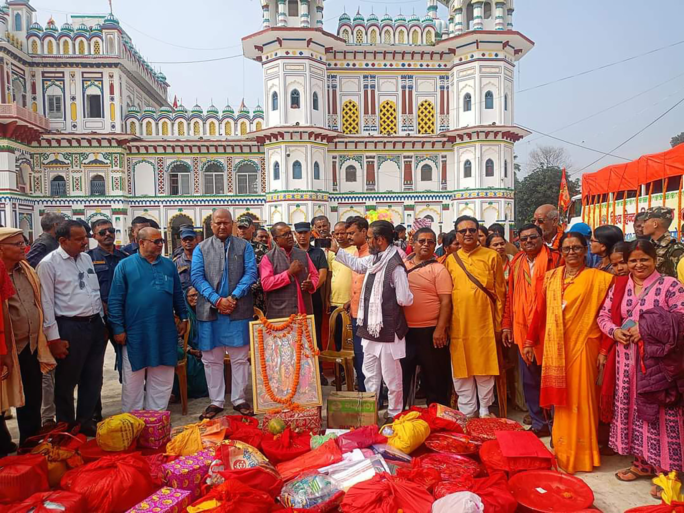 जनकपुरधामबाट विश्व हिन्दूपरिषद्को अगुवाईमा विवाह पञ्चमीका लागि तिलकसहित अयोध्या पठाइयो निम्तो