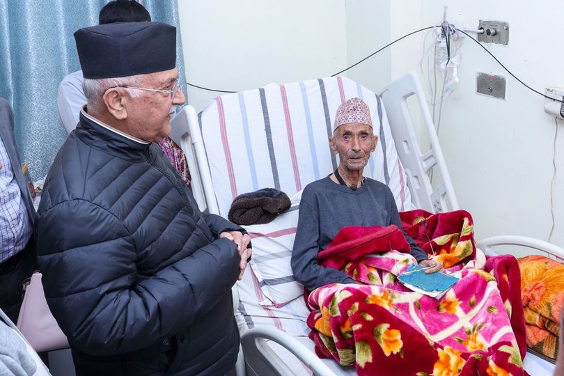 प्रधानमन्त्री ओलीका पिता अस्पताल भर्ना