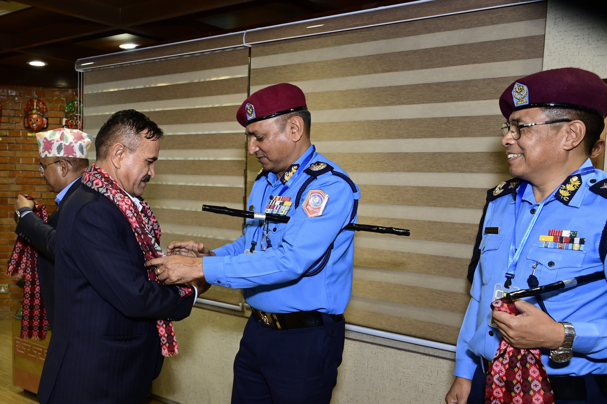 इन्टरपोलको ९२औं महासभामा सहभागी भई प्रहरी महानिरीक्षक कुँवर स्वदेश फिर्ता