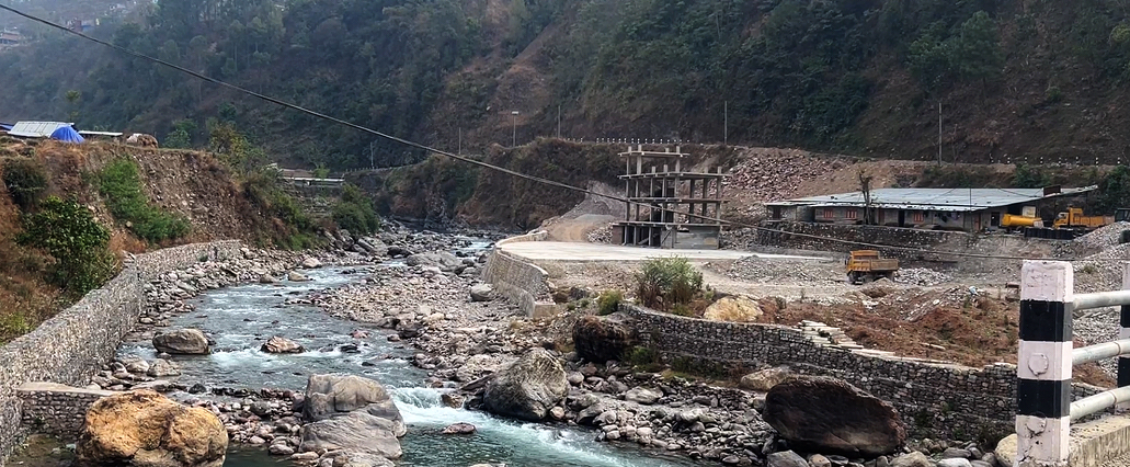 सीमा विवादका कारण बसपार्क निर्माण अवरुद्ध