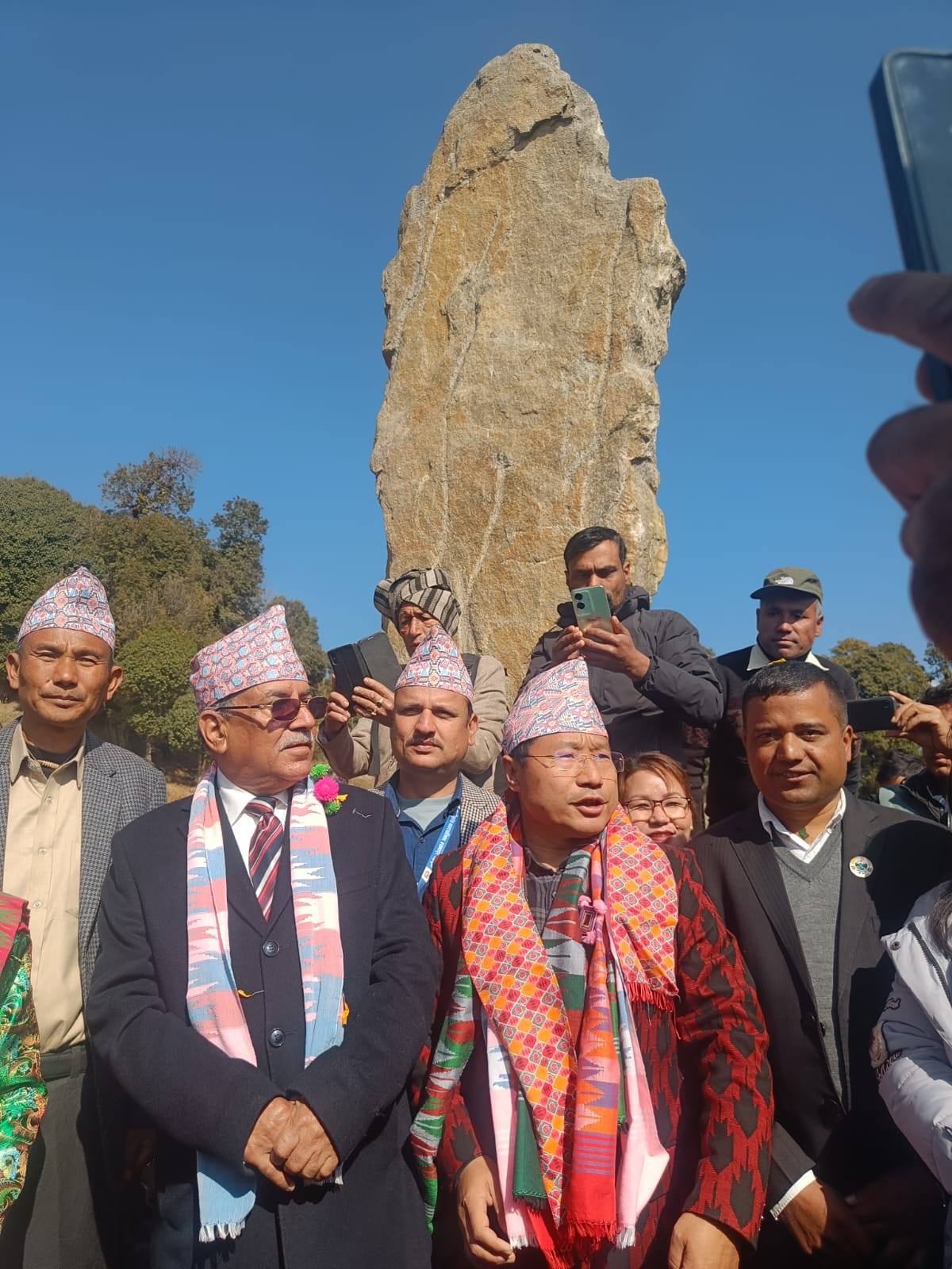  प्रचण्डद्वारा तेह्रथुमको चोत्लुङ पार्क अवलोकन