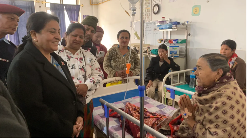 पूर्वराष्ट्रपति भण्डारीद्वारा मदन भण्डारी अस्पताल अवलोकन