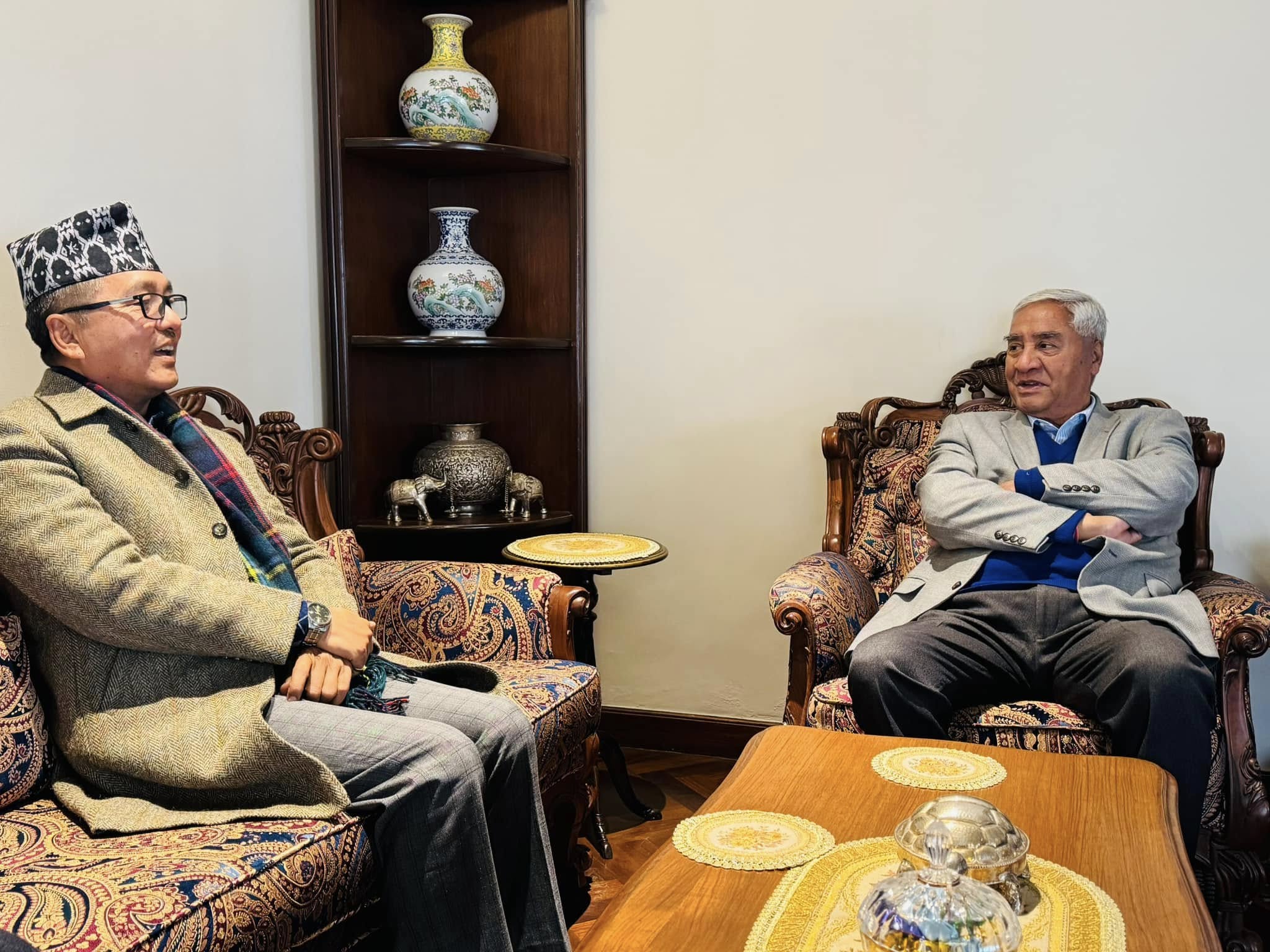 बूढानीलकण्ठमा देउवा र लिङ्देनबीच भेटवार्ता