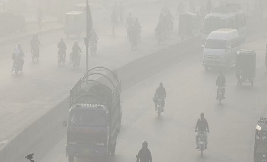 पाकिस्तान : लाहोरमा गम्भीर प्रदूषणका बीच जोखिमपूर्ण वायु गुणस्तर कायमै