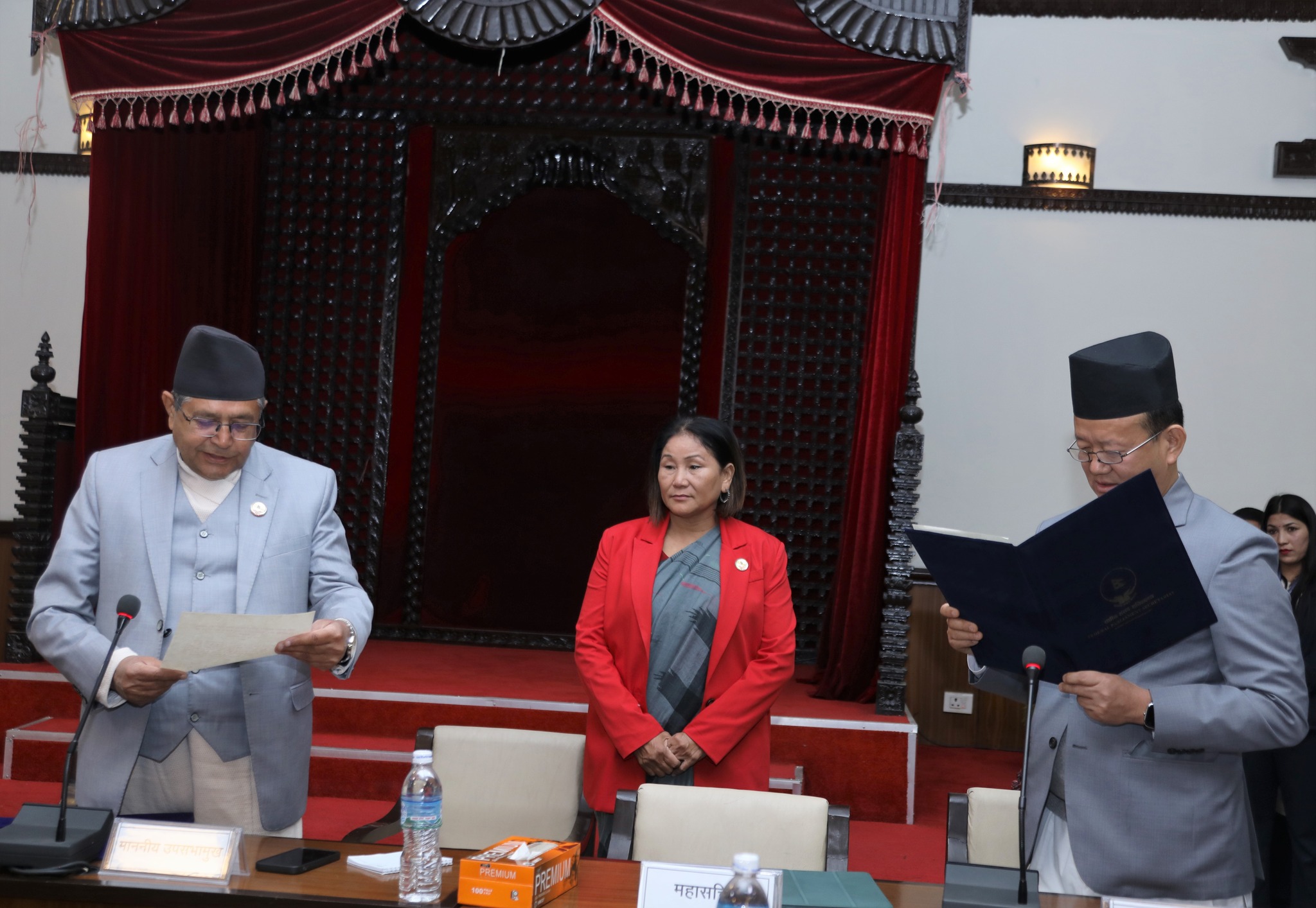 प्रतिनिधिसभाका सचिव राईद्वारा सपथ ग्रहण