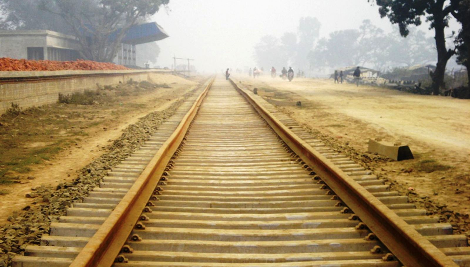 स्थानीयको विरोधले बर्दिबासमा रेलमार्ग निर्माणको काम रोकियो