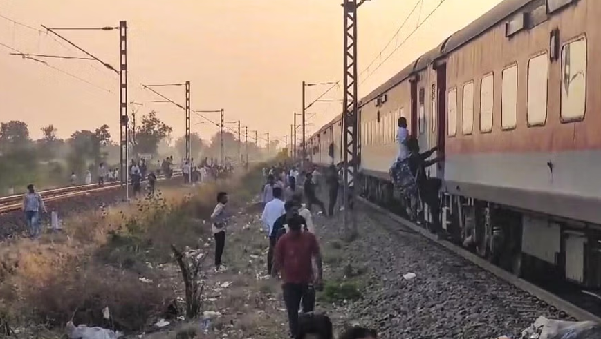 भारतमा रेल दुर्घटनामा सात नेपालीको मृत्यु, सरकारद्वारा दुःख व्यक्त