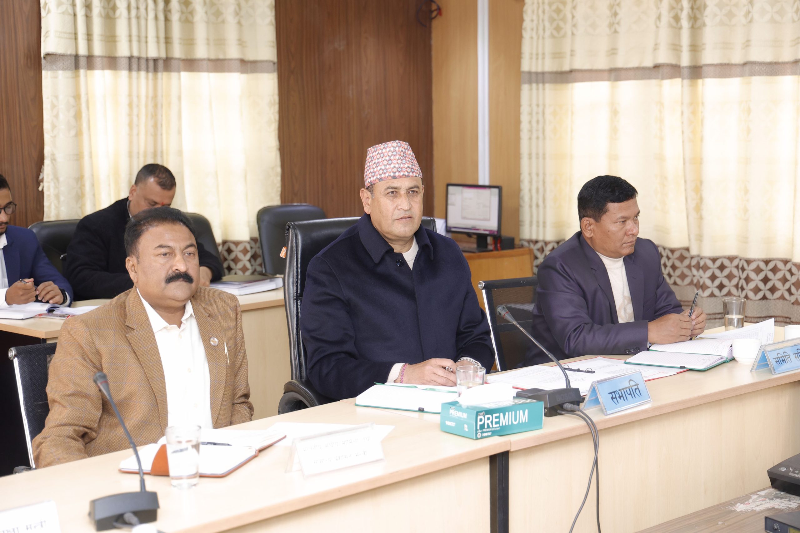 रास्वपाले माग्यो  समिति सभापति खतिवडाको राजीनामा