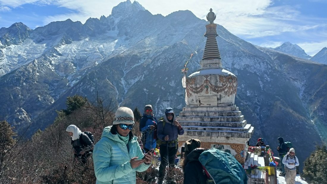हप्तामा दुई सय जनाभन्दा बढी पर्यटक सगरमाथा क्षेत्रमा,सुरक्षामा प्रहरी तल्लीन