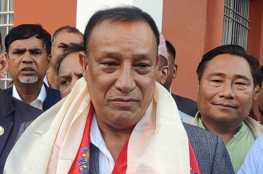 झापामा कोशीका पूर्वमुख्यमन्त्री थापामाथि आक्रमण