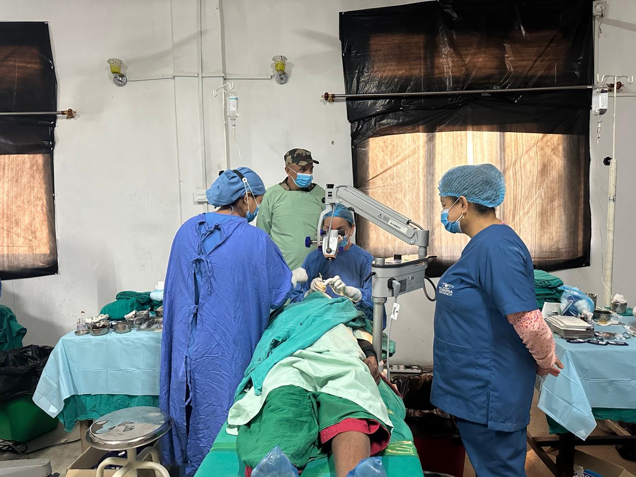 सेनाको आँखा शिविरमा पाँच सय ३१ जनाको निःशुल्क शल्यक्रिया