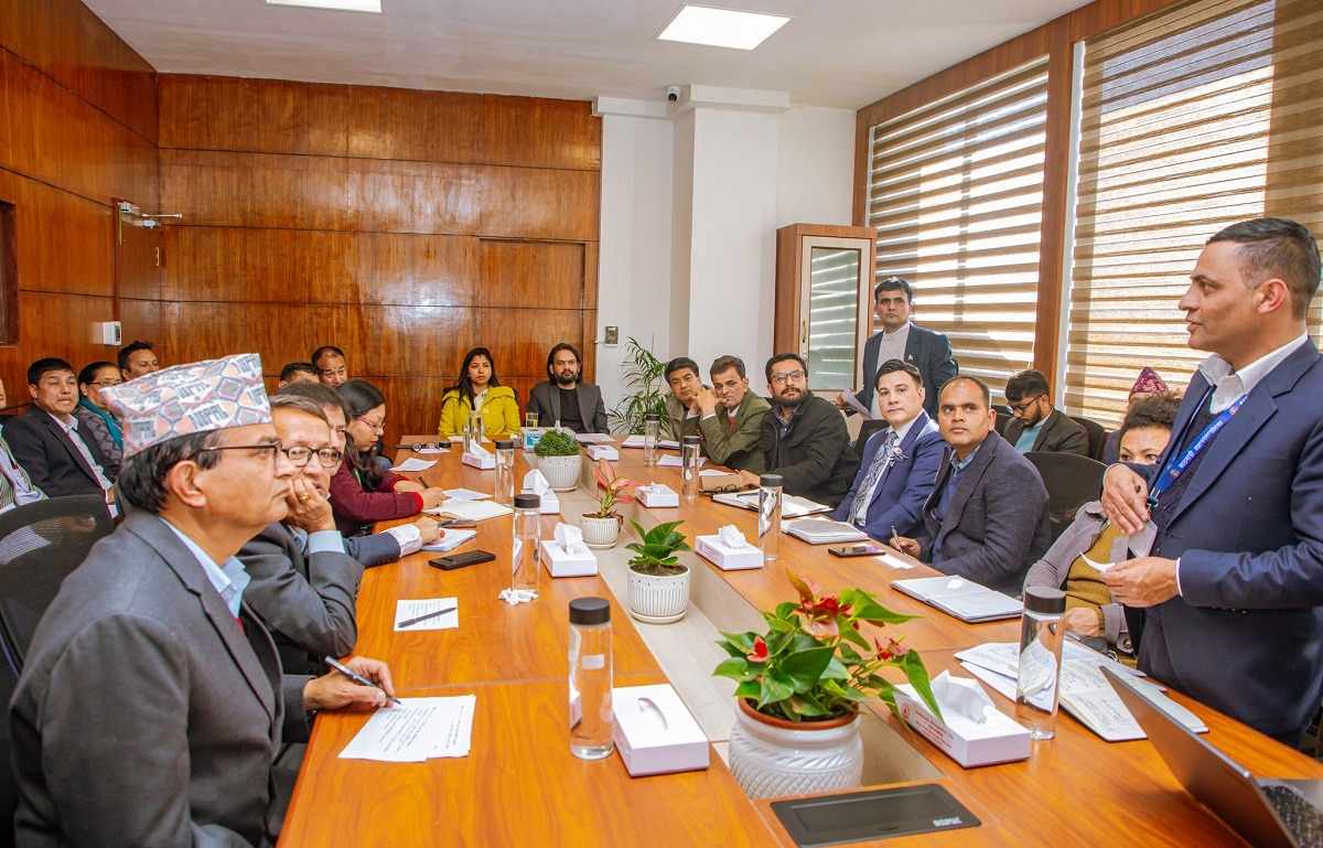 काठमाडौं महानगरपालिकाले सामुदायिक विद्यालयलाई स्मार्ट बोर्ड उपलब्ध गराउने