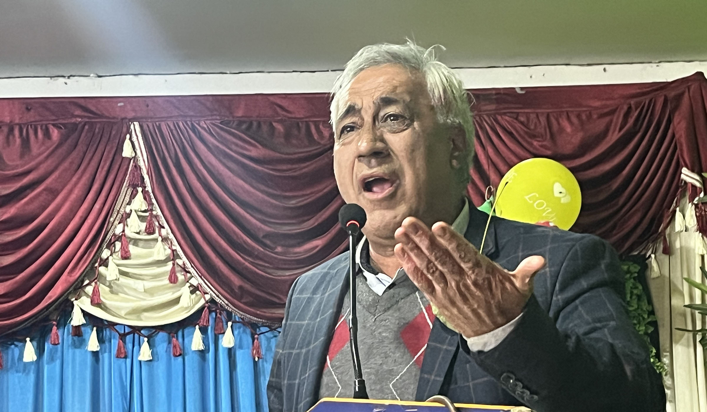 विकासका नाममा नागरिक विस्थापित हुनुहुँदैनः नेता भण्डारी