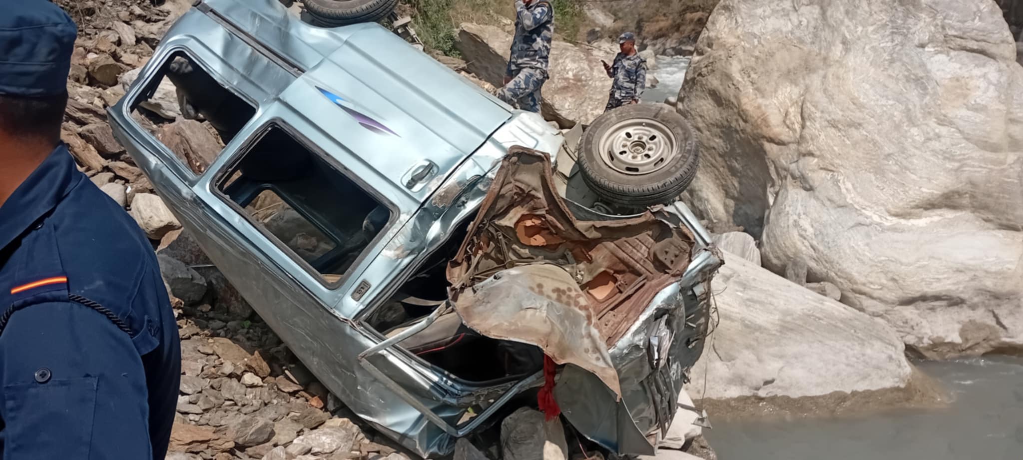 ‘इको भ्यान’ दुर्घटना हुँदा एकको मृत्यु, तीन जना घाइते