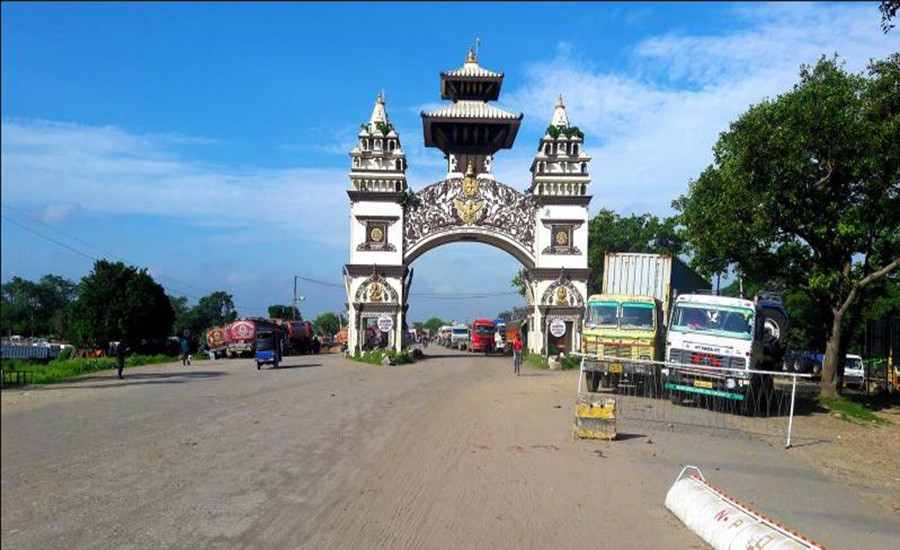 सीमावर्ती क्षेत्रमा कोभिड देखिएपछि वीरगञ्ज नाकामा सतर्कता अपनाइँदै