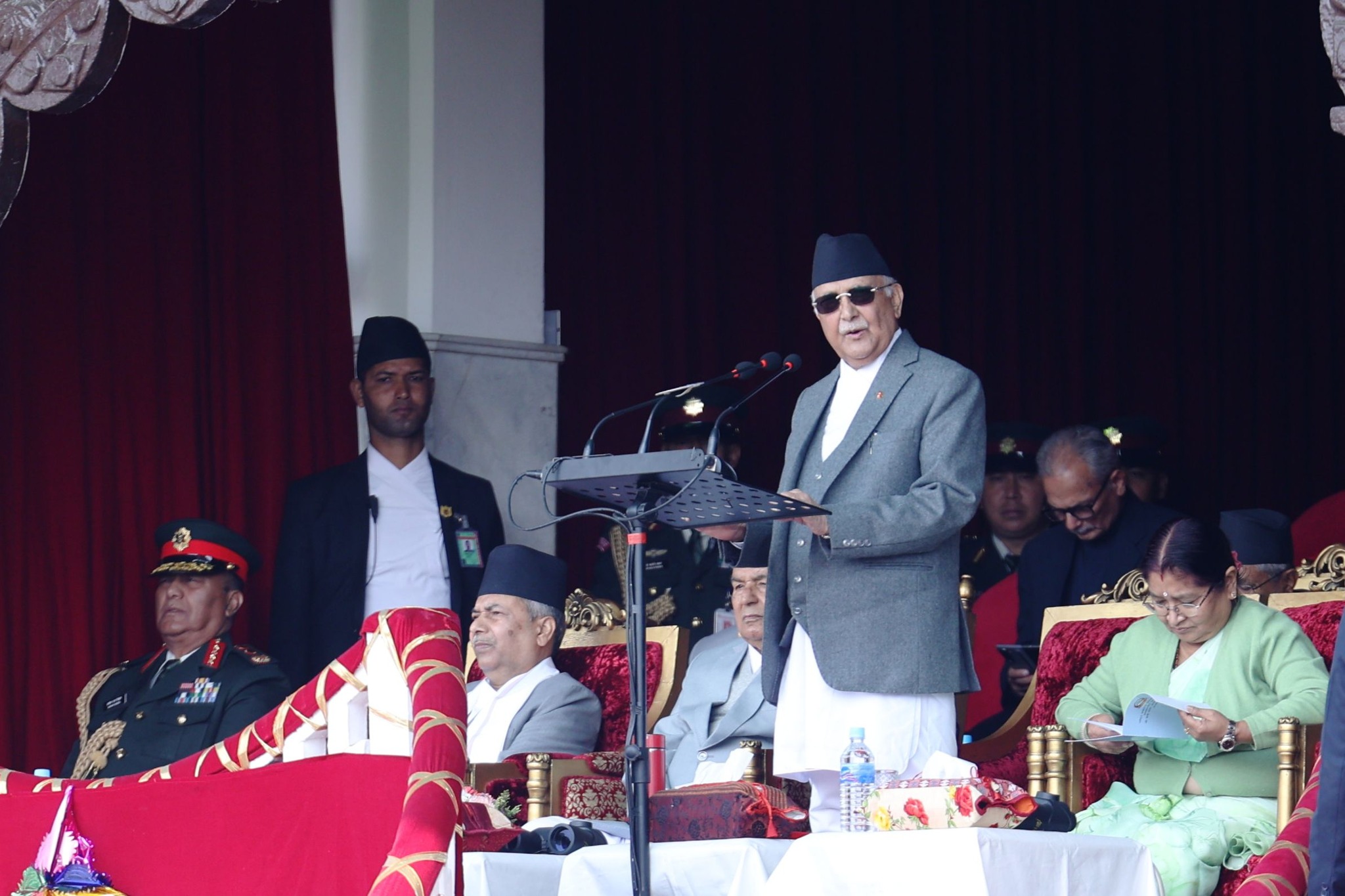 असमानता, गरिबी र भ्रष्टाचारलाई चिरेर सरकार अघि बढ्छ : प्रधानमन्त्री ओली