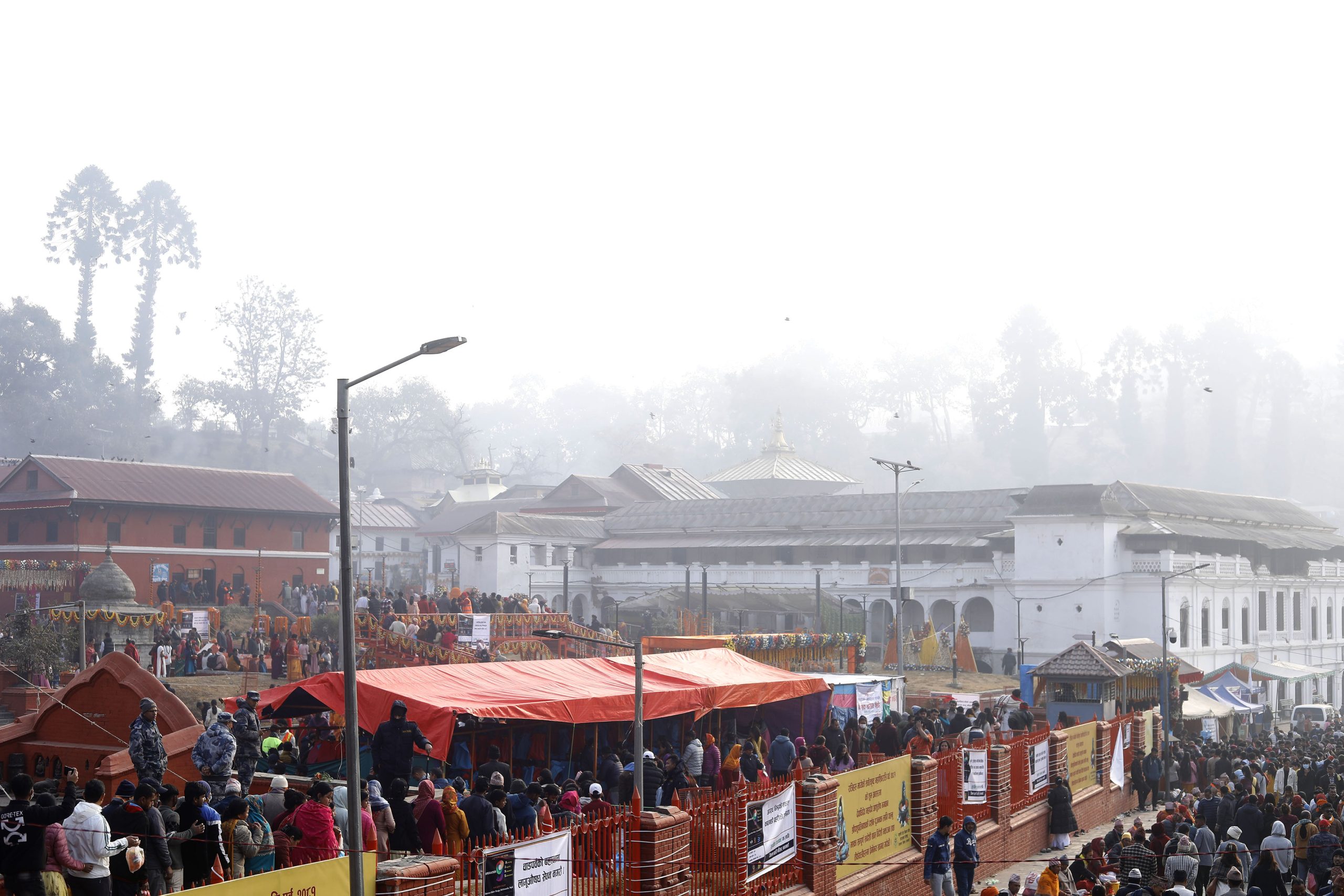अवाञ्छित गतिविधि गरेको आरोपमा पशुपति क्षेत्रबाट ७५ जना पक्राउ