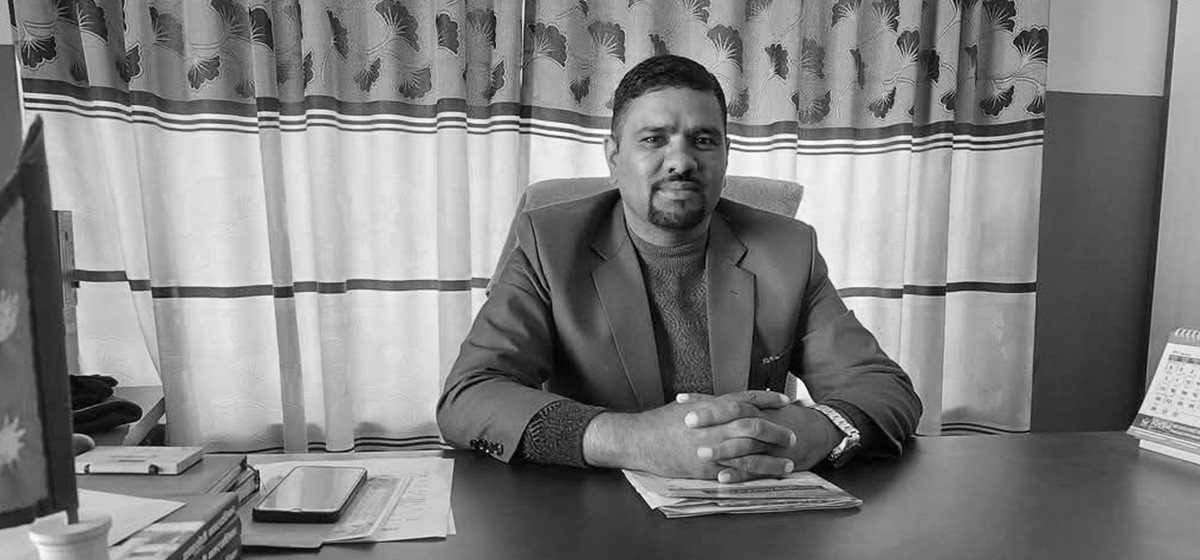 मञ्चबाट बोलेर ओर्लिएका वडाध्यक्ष मियाँको हृदयघातबाट निधन