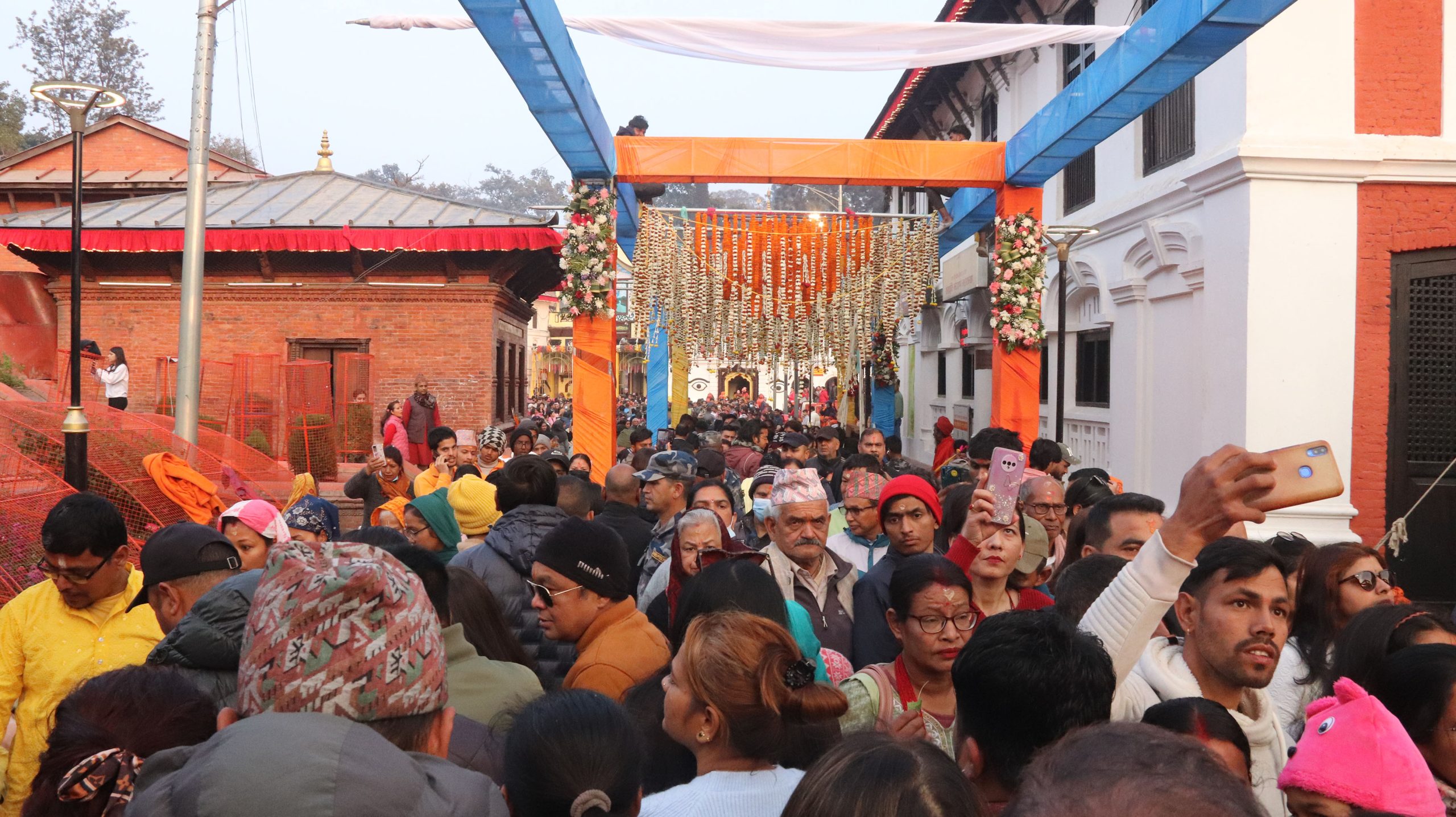 महाशिवरात्रिका लागि झकिझकाउ बनाइयो पशुपतिनाथ मन्दिर(फोटोफिचर)