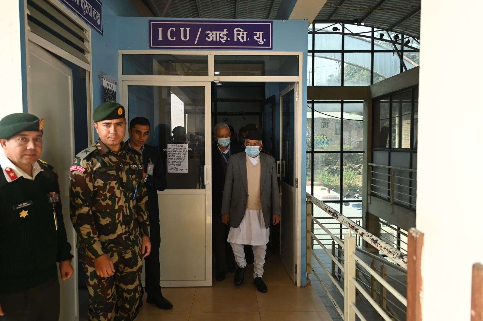 अस्पताल पुगेर राष्ट्रपति पौडेलले लिए अर्थमन्त्री पौडेल र मेयर आचार्यको स्वास्थ्यबारे जानकारी