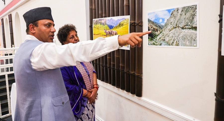 अष्टेलियाको सिड्नीमा नेपाल झल्कने तस्बिर प्रदर्शनी