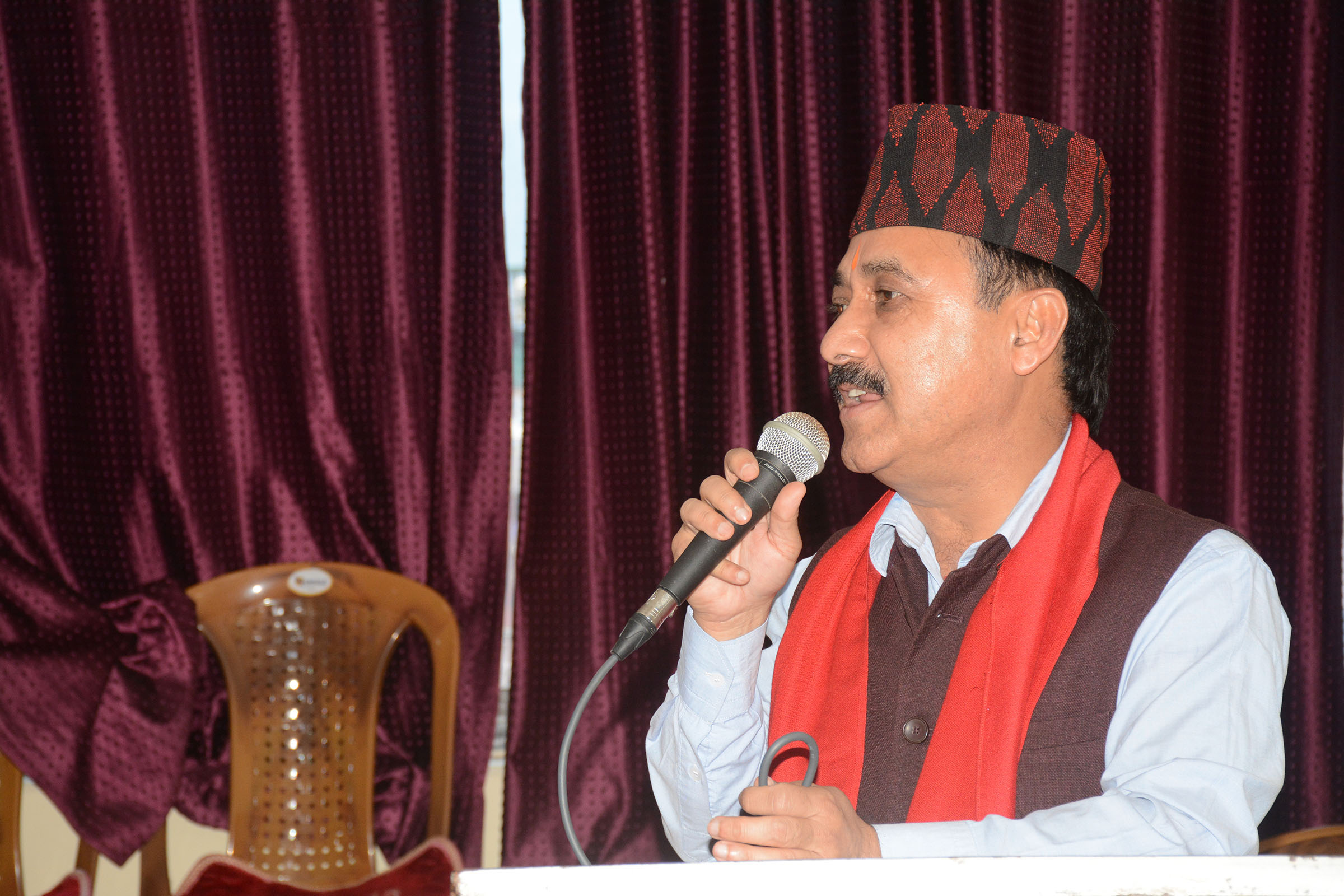 भूमिसम्बन्धी विधेयकमा पूर्वसहमति खोज्न महामन्त्री शर्माको माग