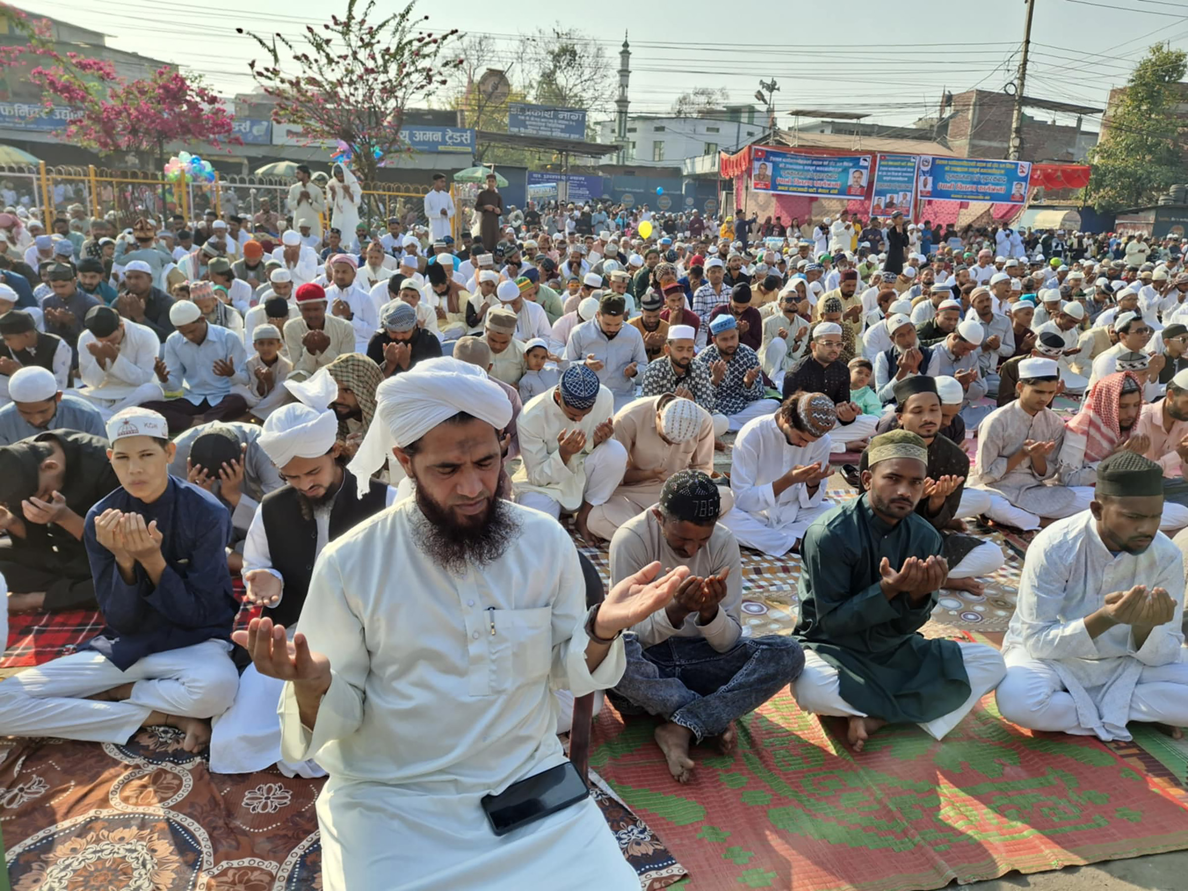 हर्षोल्लासका साथ मनाइँदै ईद(फोटोफिचर)
